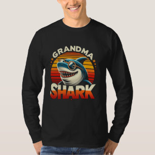 Grootmoederhaai Grappige Haai Overeenkomstige Fami T-shirt