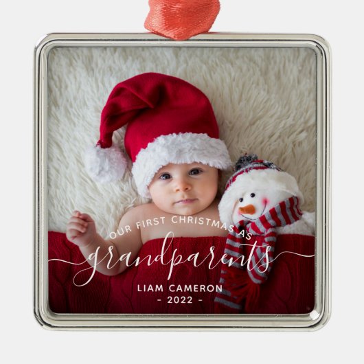 Grootouders Eerste kerstfoto White script Metalen Ornament (Voorkant)