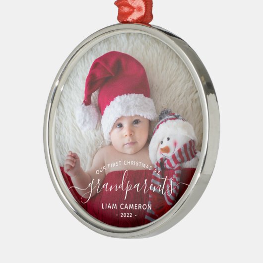 Grootouders Eerste kerstfoto White script Metalen Ornament (Links)