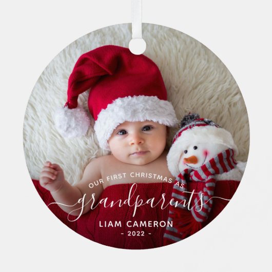 Grootouders Eerste kerstfoto White script Metalen Ornament (Achterkant)