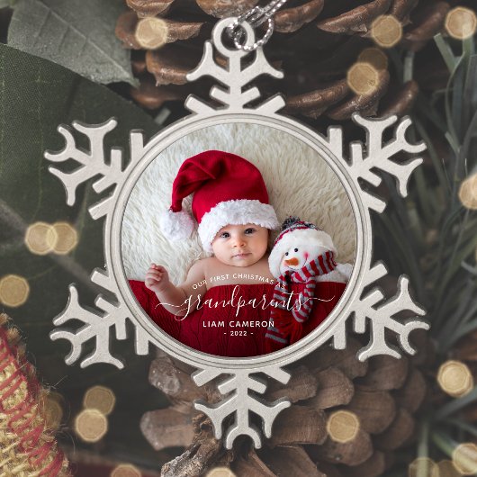 Grootouders Eerste kerstfoto White script Tin Sneeuwvlok Ornament