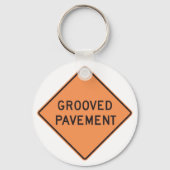 Grooved Pavement Road Sign Sleutelhanger (Voorkant)