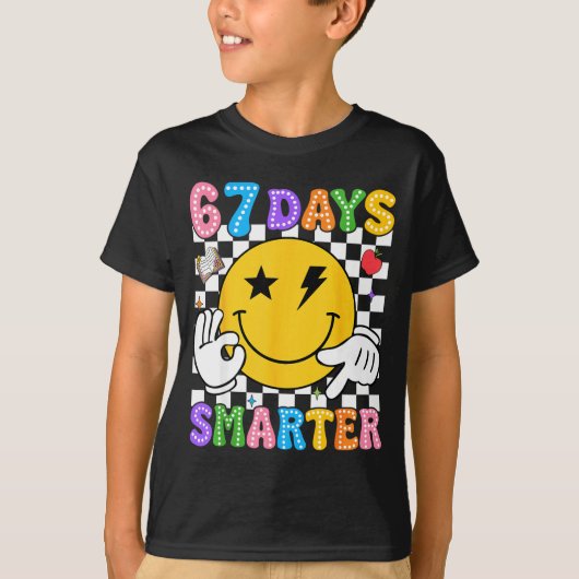 Groovy 67th Day Of School Shirt 67 Days Smarter Te (Voorkant)