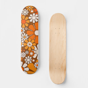 Groovy 70s Retro Flowers Bruin & Sinaasappel met I Skateboard