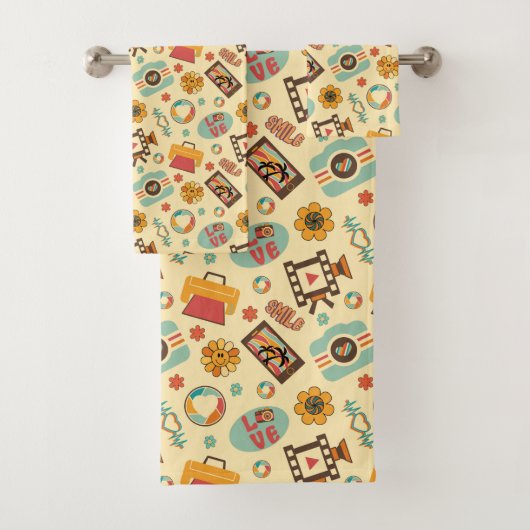Groovy Boho Towel Retro Swirls for Your Spa (En situation)
