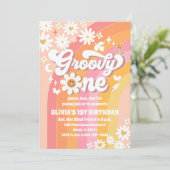 Groovy Daisy 1st Birthday Invitation (Debout devant)