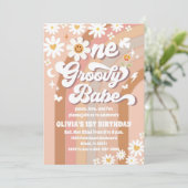 Groovy Daisy 1st Birthday Invitation (Debout devant)