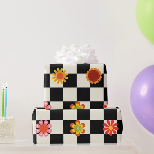 Groovy Daisy Floral Checkerboard, Y2K Cadeaupapier (Feestgeschenken)