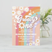 Groovy Daisy Rainbow 1e verjaardagsuitnodiging Kaart (Staand voorkant)
