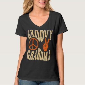 Groovy Grandma 70s Aesthetic Nostalgia 1970's Retr T-shirt