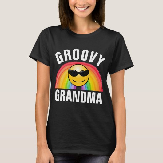 GROOVY GRANDMA RAINBOW T-SHIRTS (Voorkant)
