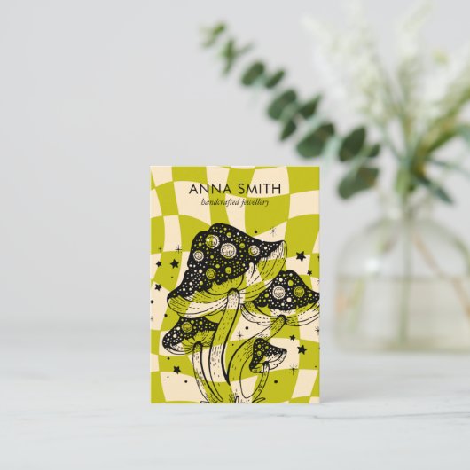 Groovy Green Mushroom Trippy Retro Earning Display Visitekaartje (Staand voorkant)