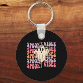 Groovy Halloween Spooky Vibes Retro Floral Ghost C Sleutelhanger (Voorkant)