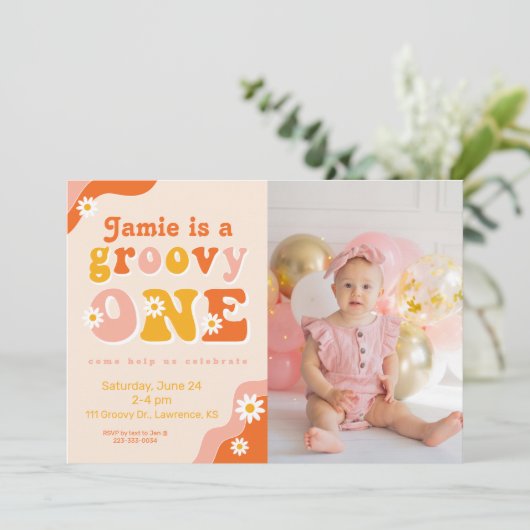 Groovy One Retro First Birthday Photo Invitation Kaart (Staand voorkant)