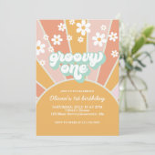 Groovy One Retro Sunshine invitation florale boho (Debout devant)