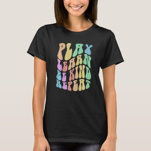 Groovy PLAY LEARN BE KIND Retro Choose Kindness An T-shirt (Voorkant)
