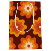 Groovy retro 70s boho hippie oranje bloempatroon medium cadeauzakje (Voorkant)