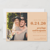 Groovy Retro 70s Design in Brown PHOTO Wedding Save The Date (Voorkant)