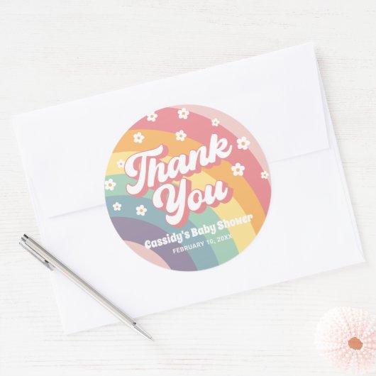 Groovy Retro 70s Rainbow Daisy Baby shower Ronde Sticker (Envelop)
