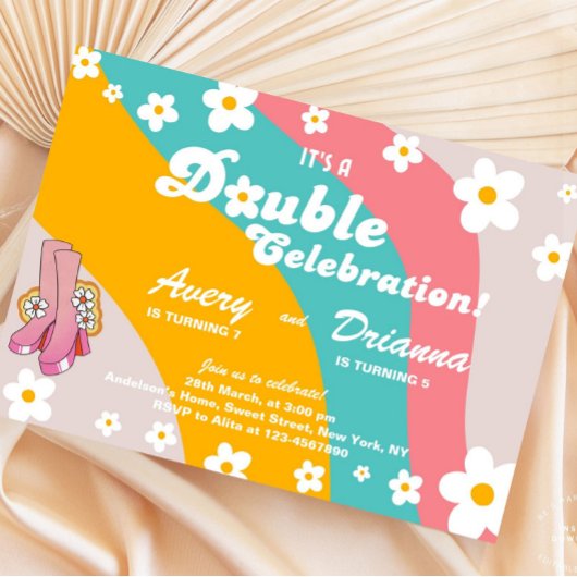Groovy Retro Daisy Invitation Anniversaire Commune