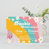 Groovy Retro Daisy Invitation Anniversaire Commune (Debout devant)