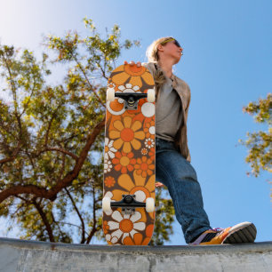 Groovy Retro Jaren 70 Bloempatroon Oranje en Bruin Skateboard