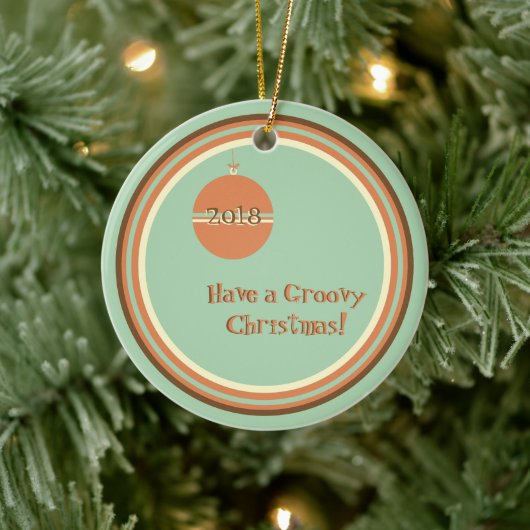 Groovy Retro Kerst met Ornament en Datum (Boom)