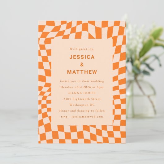 Groovy Retro Oranje Abstract checkboard Weddenscha Kaart (Staand voorkant)