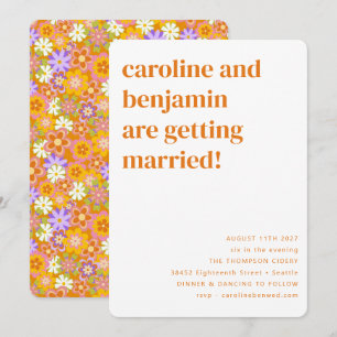 Groovy Retro Oranje bloemen in één bruiloft Kaart