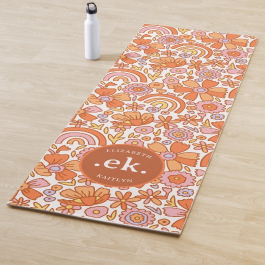 Groovy Retro Oranje Bloemen Monogram Yogamat (In situ)