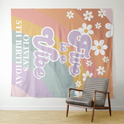 Groovy Retro Rainbow Five is een Vibe Wandkleed (In Situ (horizontaal))