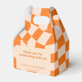 Groovy Retro Sinaasappel Check Bruiloft Custom Bed Bedankdoosjes (Voorkant Zijde)