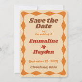 Groovy Sinaasappel en bruin golvende grens bruilof Save The Date (Voorkant)