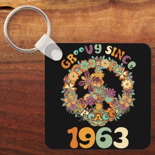 Groovy sinds 1963 Vrede voor Verjaardagsfeest Sleutelhanger (Voorkant)