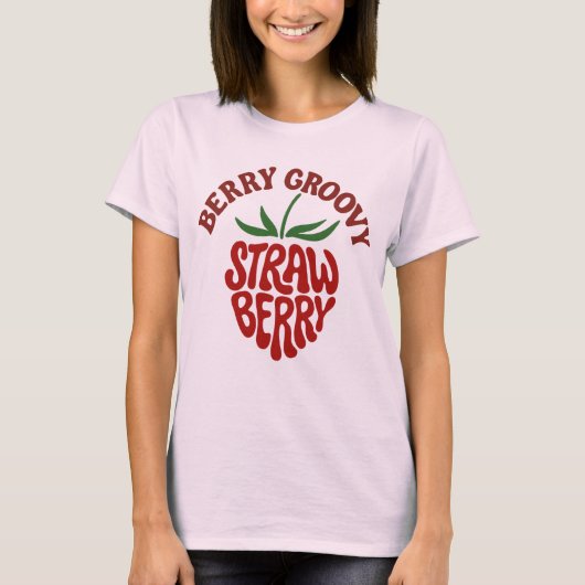 Groovy Strawberry Retro 70s Vibes T-shirt (Voorkant)