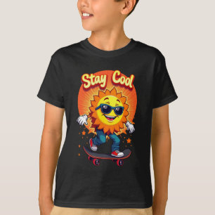 Groovy Sun Skater – Blijf koel in Retro Streetwear T-shirt