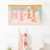 Groovy Wild en Three White Daisy Girl's Birthday Spandoek (Insitu)