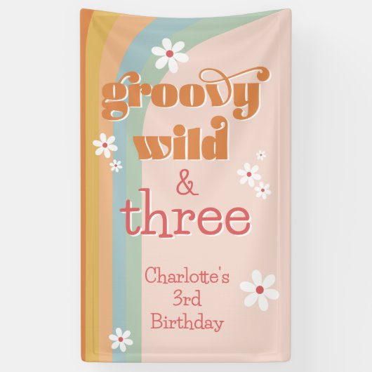 Groovy Wild en Three White Daisy Girl's Birthday Spandoek (Verticaal)