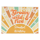 Groovy wild en vijf retro zon kinderen verjaardag groot cadeauzakje (Achterkant)
