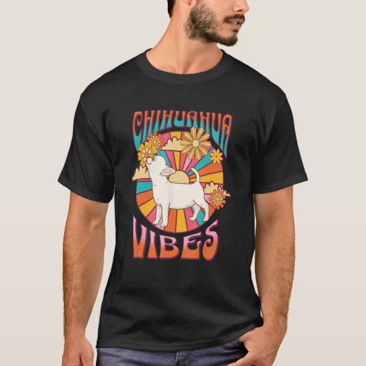 Groovy Y2K Retro Hippie Chihuahua Vibes Happy Dog T-shirt (Voorkant)