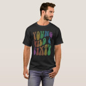 Groovy YOUNG WILD & SIXTY Retro 60 Hallo T-shirt (Voorkant volledig)