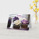 Gros plan de la carte d'anniversaire Cupcakes (Fleur jaune)