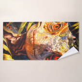Gros plan sur le visage d'un lézard frappant (Serviette de bain)