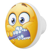 Gros sourire brossant dents bouton de tiroir - SRF (Droite)