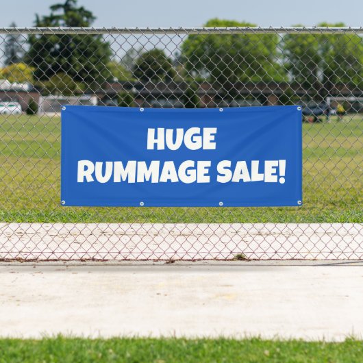 Grosse bannière de vente de rummage (En situation)