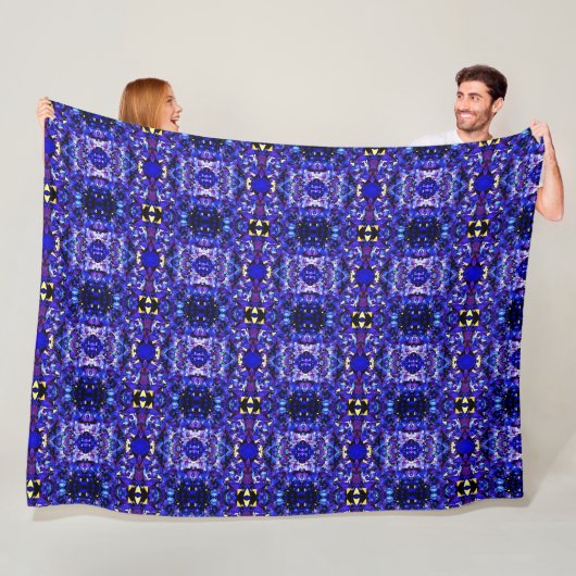 Grosse couverture en polaire bleu/violet cristaux (En situation)