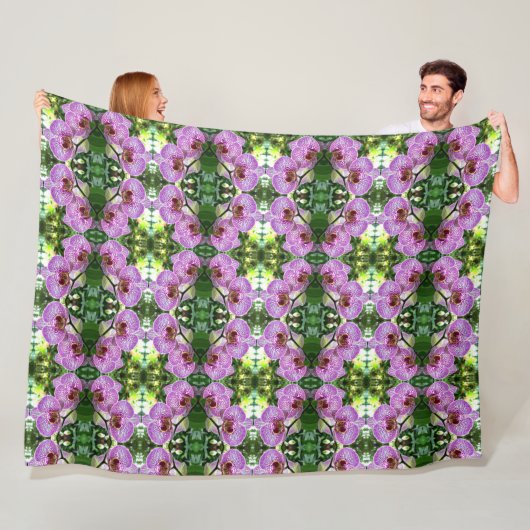 Grosse couverture en polaire violet orchidée tache (En situation)