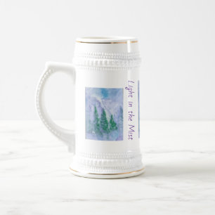 Grosse tasse avec une empreinte artistique d'une f