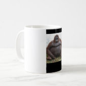 Grote appel zit neer koffiemok (Voorkant links)