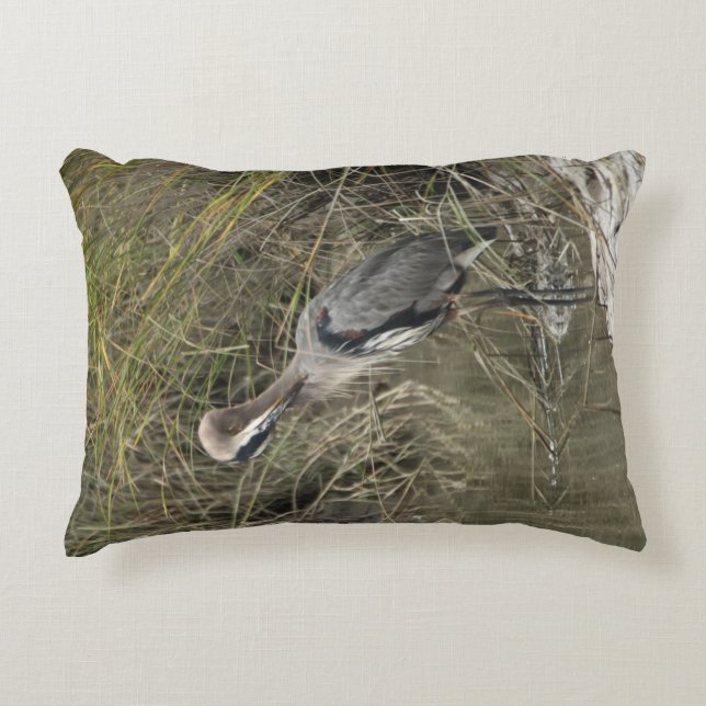 Grote blauwe haron in zout moeras decoratief kussen (Voorkant)